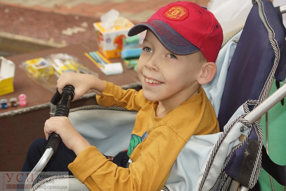 В Одесской области у ребенка украли инвалидную коляску, чтобы сдать на металлолом «фото»