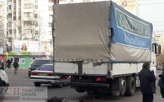 В больнице умер дорожник, которого сбила фура на трассе “Одесса – Киев” «фото»