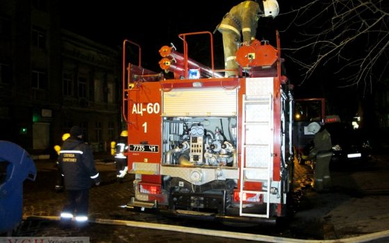 В центре Одессы горела квартира в трехэтажке: жильцов эвакуировали через окна (фото) «фото»