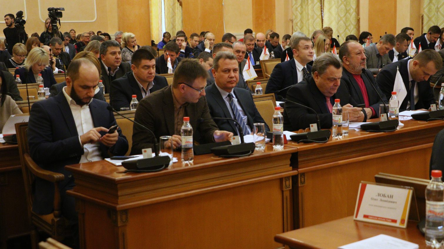 Горячая мартовская сессия: депутаты проголосуют за передачу земли санатория “Молдова”, массовую приватизацию и электронный билет «фото»