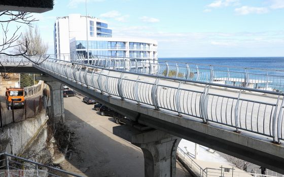 Эстакаду на 10-й Фонтана устанавливают на сомнительный фундамент (фото) «фото»