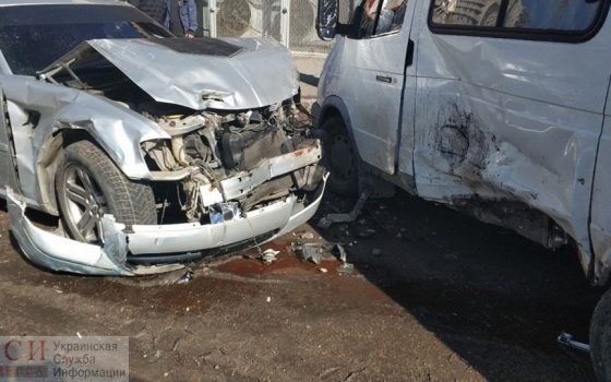 Подробности массового ДТП на Таирова: столкнулись пять авто, есть пострадавший (фото) usionline.com Подробности массового ДТП на Таирова: столкнулись пять авто, есть пострадавший (фото) «фото»