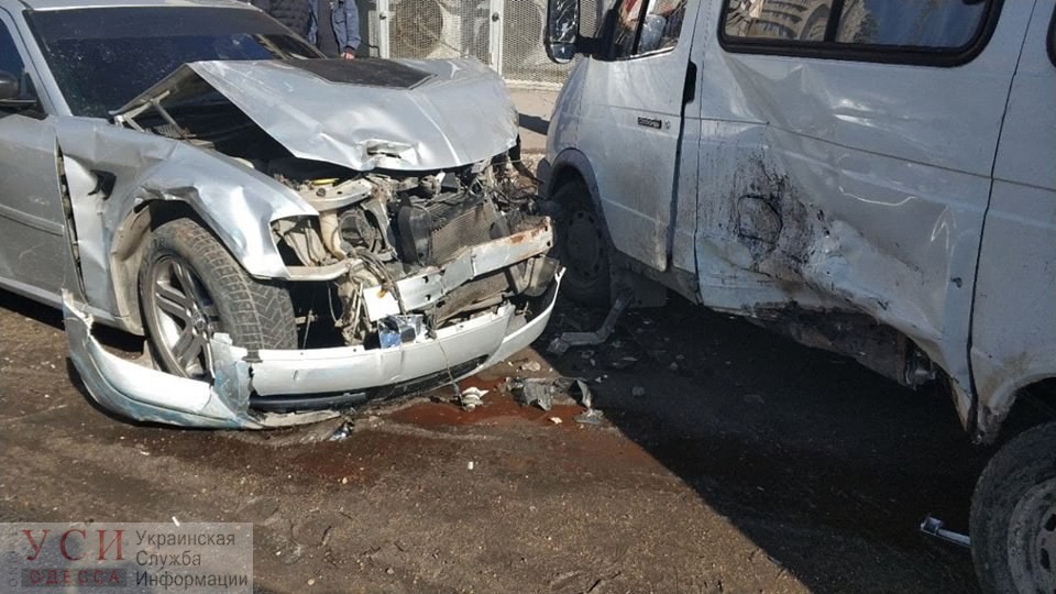 Подробности массового ДТП на Таирова: столкнулись пять авто, есть пострадавший (фото) «фото»