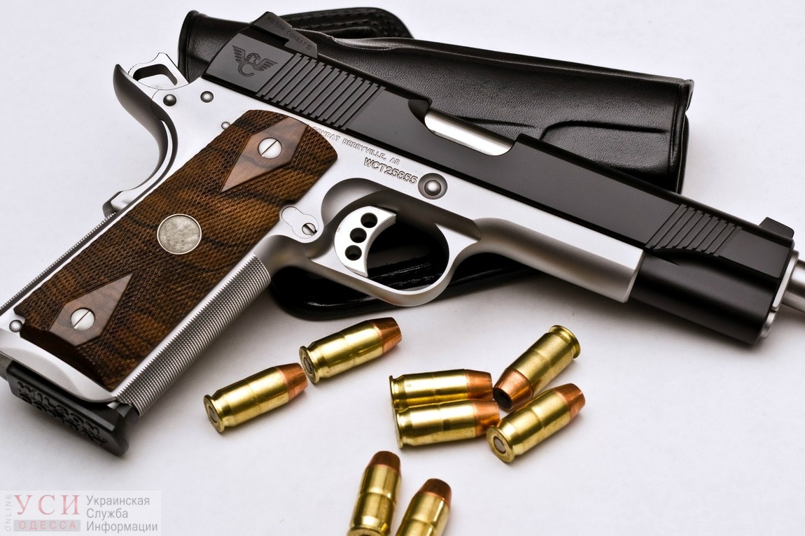 Одесский суд отправил двух продавцов огнестрельного оружия в СИЗО «фото»