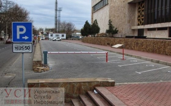 Депутаты одобрили парковочную концепцию: платить будут в приложениях и смс, машины начнут эвакуировать, а линии городского транспорта – освобождать «фото»