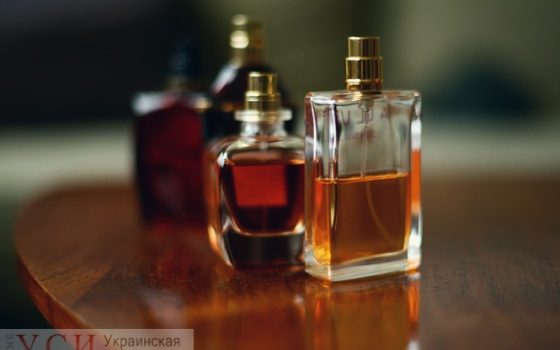 В Одессе мужчина украл туалетную воду из двух магазинов и получил 3 года условно «фото»