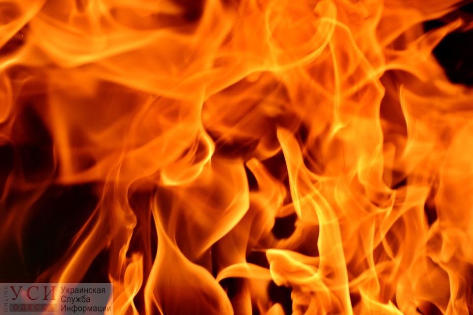 Пожар – горит многоэтажка на поселке Котовского (фото) ОБНОВЛЕНО «фото»