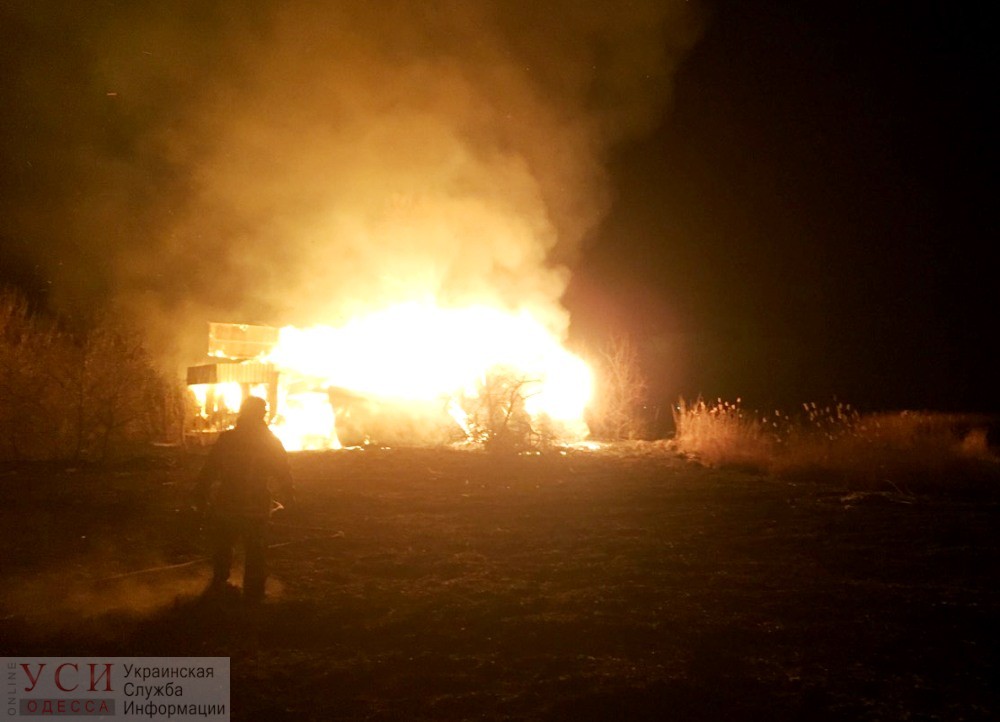 Очередной пожар в Затоке чуть не уничтожил базу отдыха (фото) «фото»