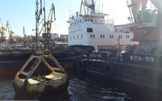 В Одесском порту начали углублять дно (фото) «фото»