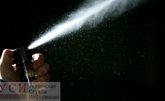 Под Одессой старшеклассник распылил в школе газ: у 36 детей ожоги дыхательных путей «фото»