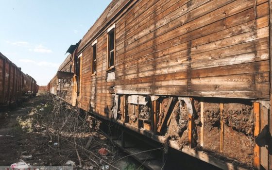 Заброшенная Одесса: как выглядит и чем живет “кладбище” ж/д вагонов (фото, видео) «фото»