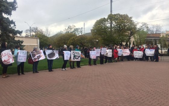 У мэрии Аккермана митингуют за снижение тарифов на воду: одесские активисты пытаются мешать (фото, видео) ОБНОВЛЕНО «фото»