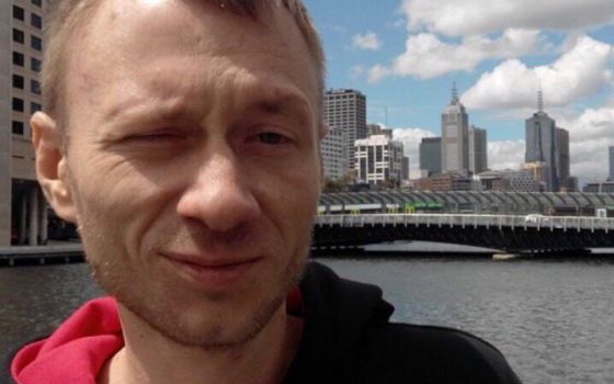 На поселке Котовского обнаружили тело мужчины: полиция просит помочь опознать (фото) «фото»
