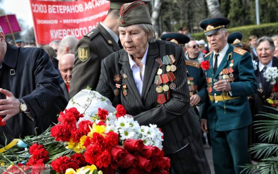 День Освобождения Одессы: горожане почтили память героев-освободителей (фоторепортаж) «фото»