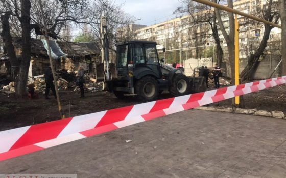 В Одессе нашли обгоревший труп в доме, который собирались снести ради стройки (фото, видео) «фото»