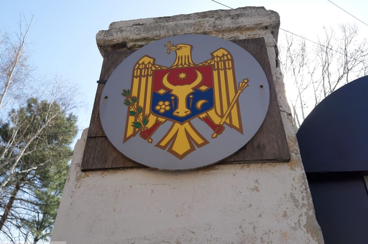 В консульстве Молдовы в Одессе проходят обыски «фото»