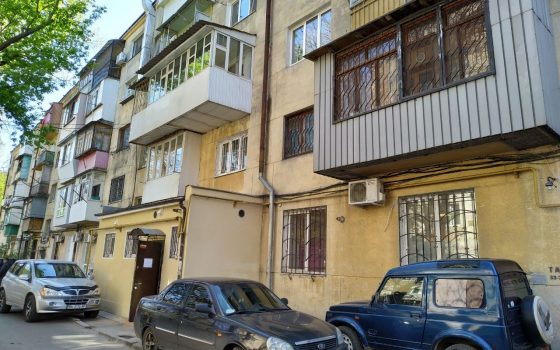 Жители дома на проспекте Шевченко просидели без воды 6 дней из-за забитой канализации, пока выясняли, кто виноват (фото) «фото»