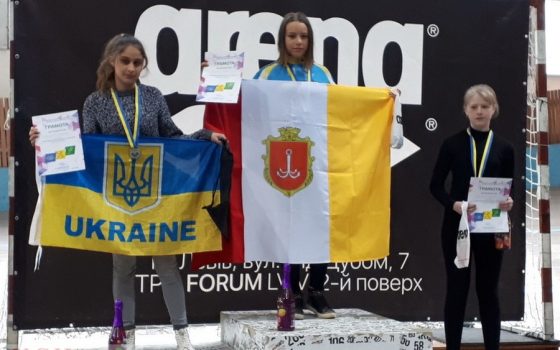 Одесские спортсмены взяли три золотые медали на Всеукраинских соревнованиях по триатлону (фото) «фото»