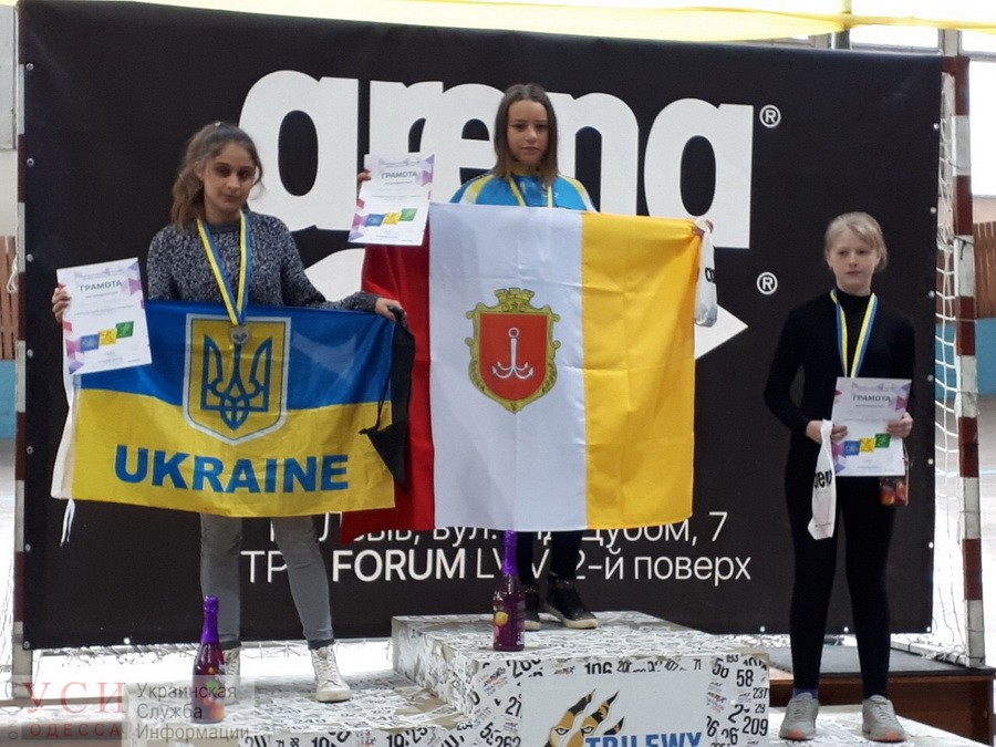 Одесские спортсмены взяли три золотые медали на Всеукраинских соревнованиях по триатлону (фото) «фото»