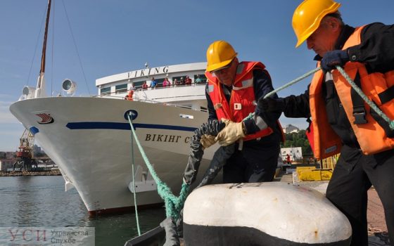 В Одессу зашел первый теплоход в курортном сезоне, на борту американские туристы (фото) «фото»