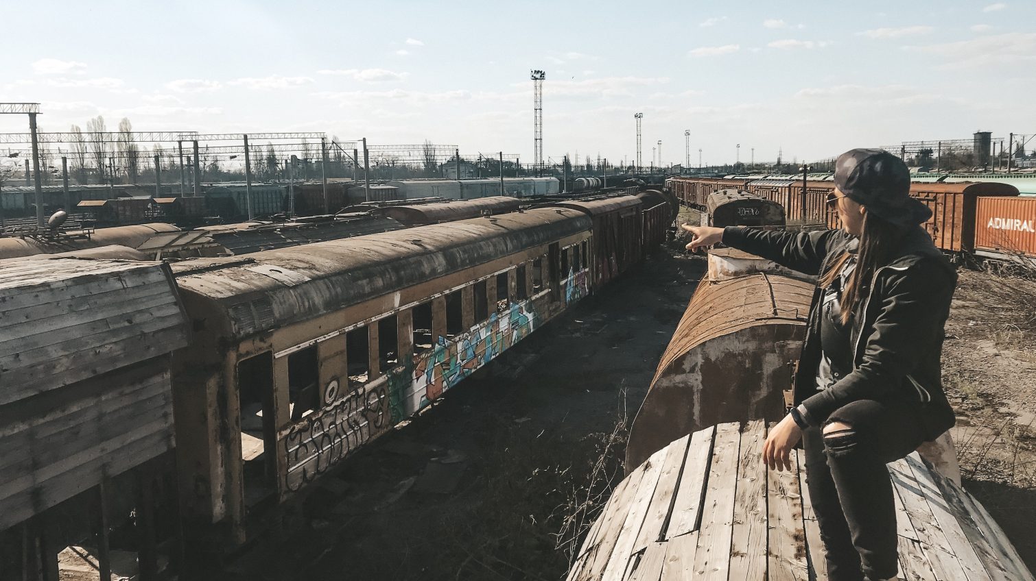 В Одесских школах ученикам рассказали про последствия селфи на крышах вагонов, а медиков научили оказывать помощь «фото»