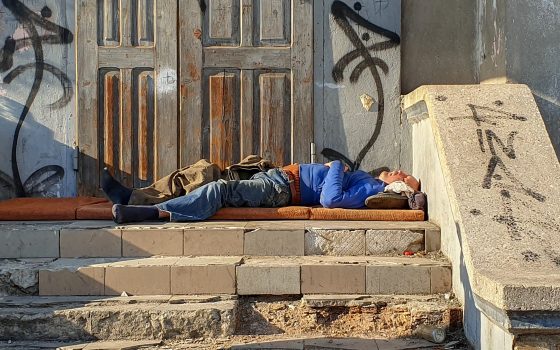 Бездомная Одесса: как люди оказываются на улицах и что они делают, чтобы выжить (видео) usionline.com Бездомная Одесса: как люди оказываются на улицах и что они делают, чтобы выжить (видео) «фото»