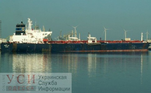 В Египте задержали танкер: на борту 17 украинских моряков «фото»