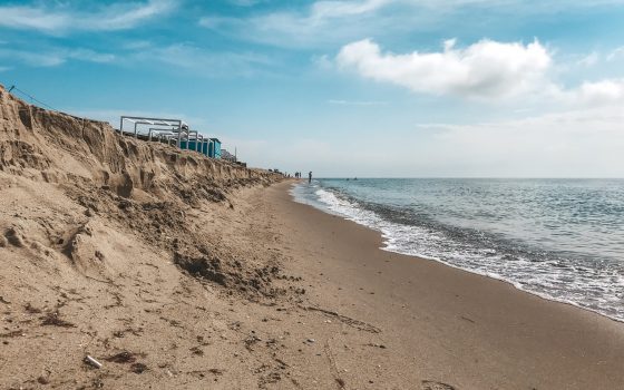 Пляжи Затоки постепенно уходят под воду (фото) «фото»