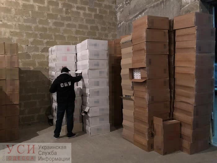 На трассе “Киев- Одесса” задержали фуру с контрабандными сигаретами на 3 миллиона (фото) «фото»