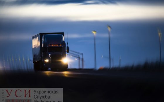 В летний период в Одесской области запретят движение фур в светлое время суток «фото»