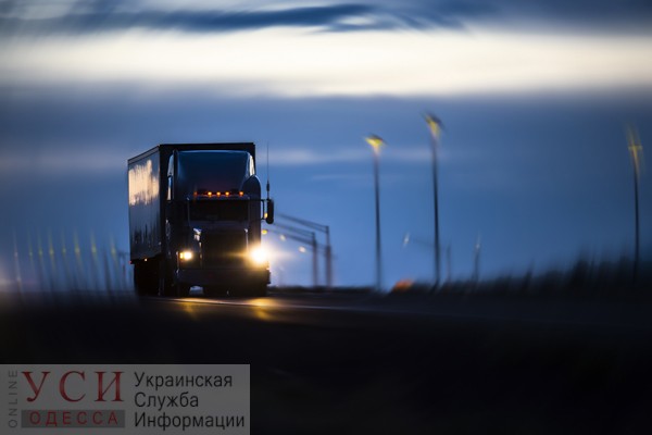 В летний период в Одесской области запретят движение фур в светлое время суток «фото»