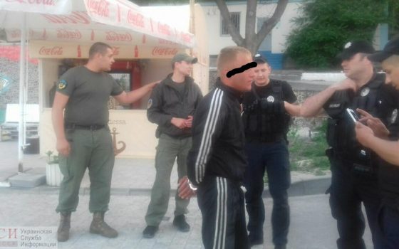 Воровство на пляжах: на Ланжероне совершено нападение на иностранца (фото) «фото»