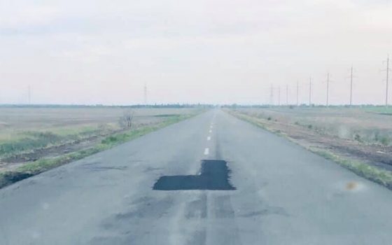 Отремонтированный участок трассы в Килийском районе уже латают, обвиняя во всем фуры (фото) usionline.com Отремонтированный участок трассы в Килийском районе уже латают, обвиняя во всем фуры (фото) «фото»