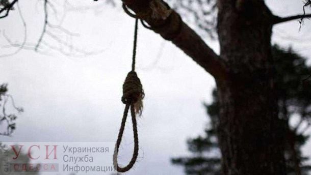 Под Одессой в лесополосе нашли повешенным мужчину «фото»