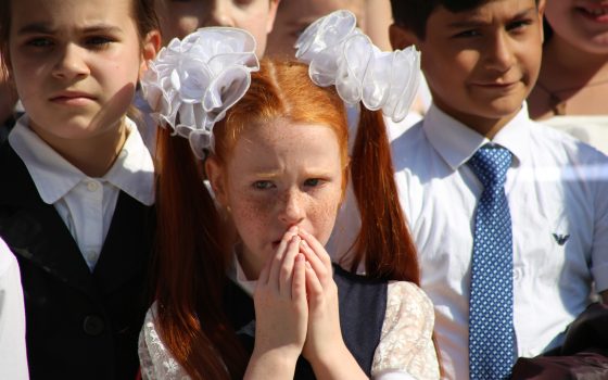 Слезы и радость: в Одессе отпраздновали последний звонок (фоторепортаж) «фото»