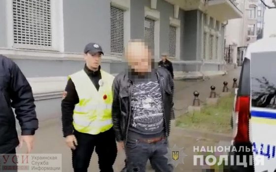 На Аллее Славы задержали одессита с георгиевской лентой usionline.com На Аллее Славы задержали одессита с георгиевской лентой «фото»