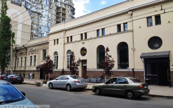 Одесский ресторан высадил деревья и получил штраф от горсовета (фото) «фото»