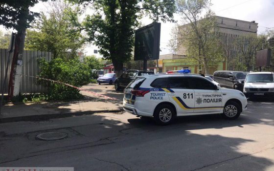 Полиция ищет взрывчатки в двух отелях и международном аеропорту “Одесса” (фото) ОБНОВЛЕНО usionline.com Полиция ищет взрывчатки в двух отелях и международном аеропорту “Одесса” (фото) ОБНОВЛЕНО «фото»