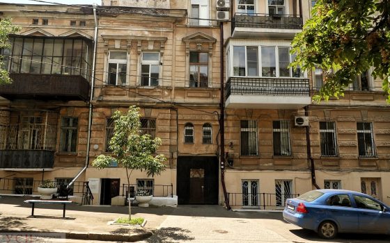 Опасная халтура: в доме на Княжеской после масштабного пожара уложили пожароопасные балки, даже не обработав их (фото) «фото»