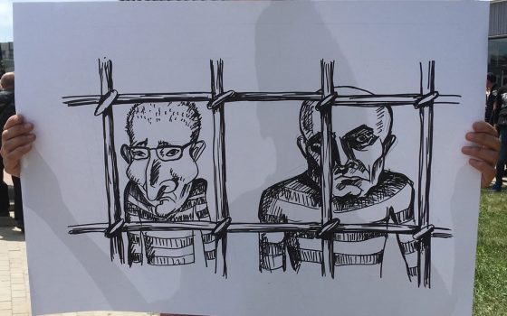 Съезд “Доверяй делам” в Харькове: свезенные бюджетники, коридор позора и поваленный Жуков (фото, видео) «фото»