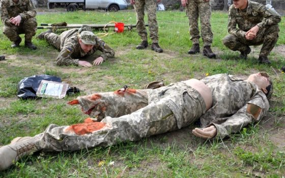 В Одессе военных учат оказывать первую помощь в экстремальных условиях (фото) «фото»