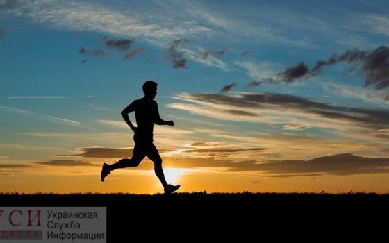 Марафонец пробежит благотворительный забег в поддержку одесских волонтеров и их подопечных «фото»