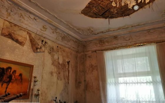 Деньги выделили, а ремонта нет: после пожара в доме на Княжеской в ЖКС нажились на восстановлении квартиры пенсионера (фото, видео, документ) «фото»