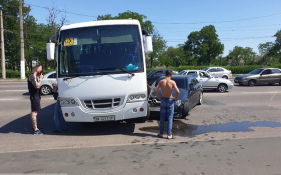ДТП в Одессе: “Mercedes” влетел в экскурсионный автобус, в котором ехала дочь Гриценко (фото) ОБНОВЛЕНО usionline.com ДТП в Одессе: “Mercedes” влетел в экскурсионный автобус, в котором ехала дочь Гриценко (фото) ОБНОВЛЕНО «фото»