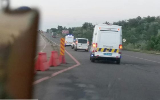 Подозреваемого в убийстве Даши Лукьяненко под конвоем везут в Одессу (фото) «фото»