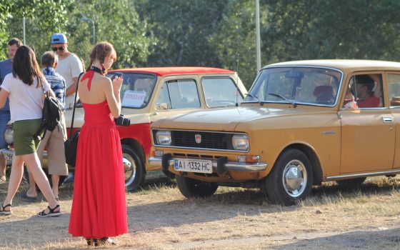 Коллекция проигрывателей, старинные сервизы и винтажные авто: в Одессе открылся ретро фестиваль (фоторепортаж) «фото»