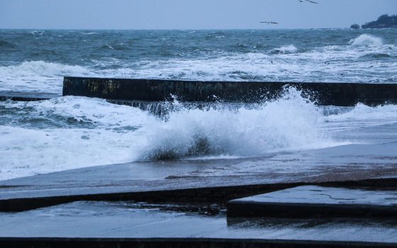 В среду в Одессе обещают сильный ветер и грозу «фото»