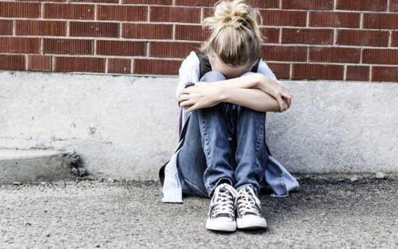 Булинг по-одесски: взрослый одессит “травит” 12-летнюю девочку по примеру своего сына usionline.com Булинг по-одесски: взрослый одессит “травит” 12-летнюю девочку по примеру своего сына «фото»
