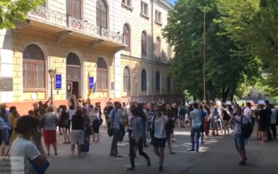 В Одесском национальном университете им. И.И.Мечникова ищут бомбу (видео) «фото»