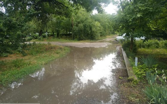 Стихия: в Одесской области был град, а спасатели откачивали воду из затопленных дворов (фото) usionline.com Стихия: в Одесской области был град, а спасатели откачивали воду из затопленных дворов (фото) «фото»